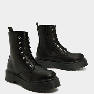 Faux platform Dr. Marten size 9
